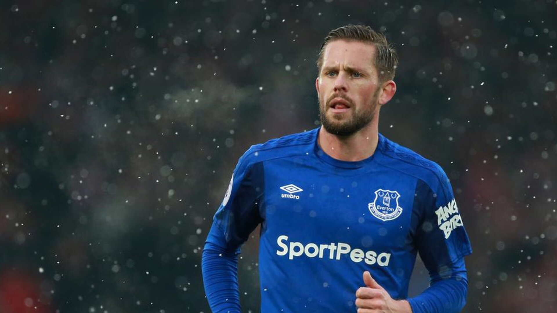 世界杯夺冠队后腰成为欧冠转会市场最抢手声音